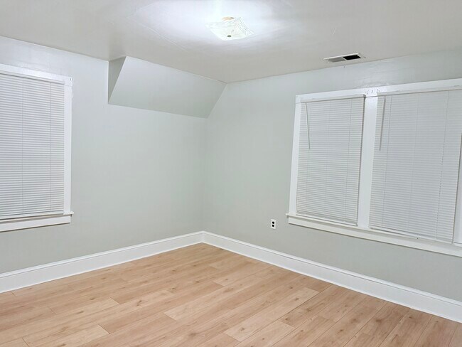 Building Photo - 239 St Helena Ave