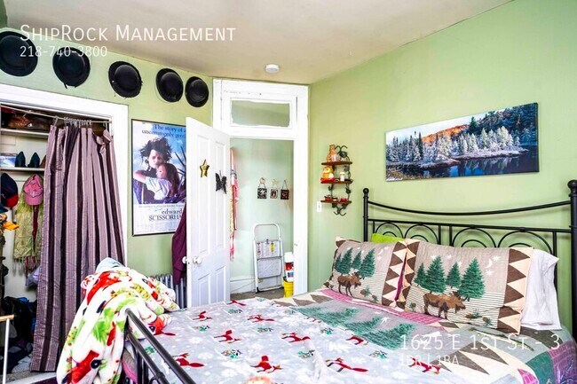 Building Photo - 1625 E 1st St