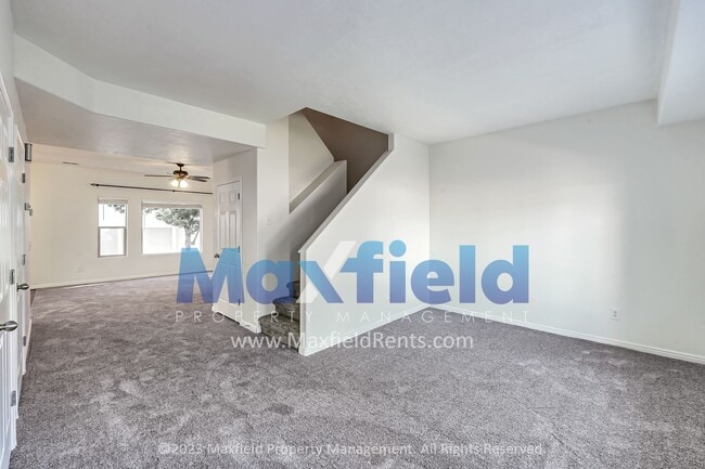 Building Photo - Lehi 4 BD 2.5 BA 2 GA - Fenced Yard