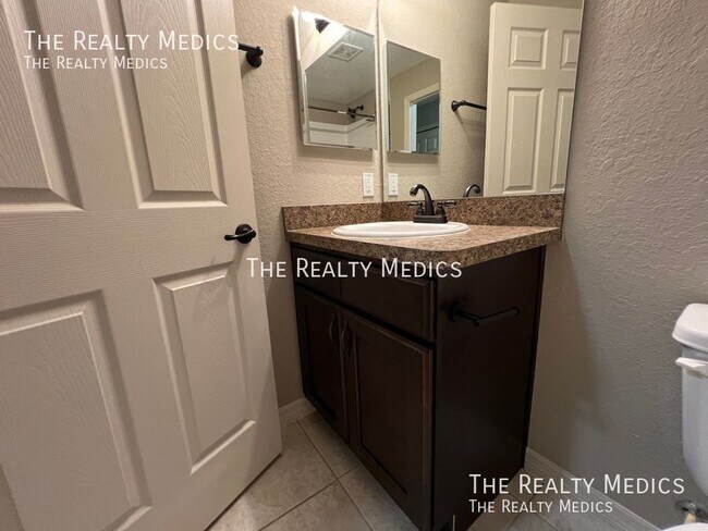 Building Photo - 22 Locust Loop Dr