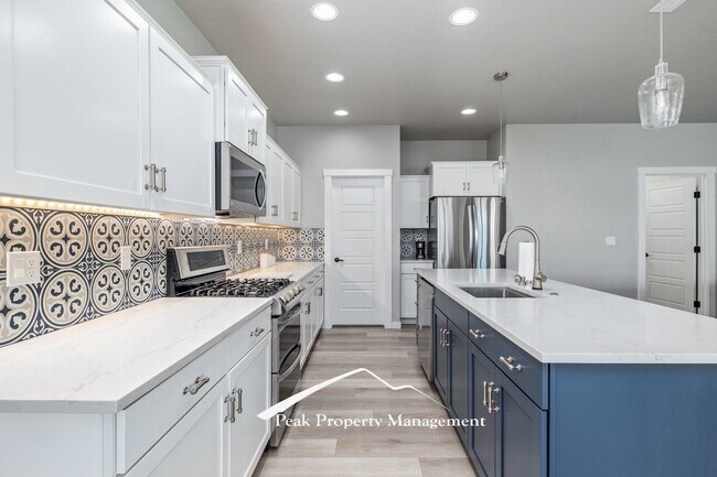 Building Photo - 18272 N Wild Goose Ave