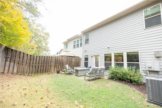 Building Photo - 7245 Heritage Oak Ct