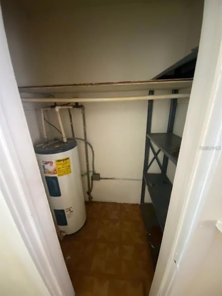 Building Photo - 203 W Wall St