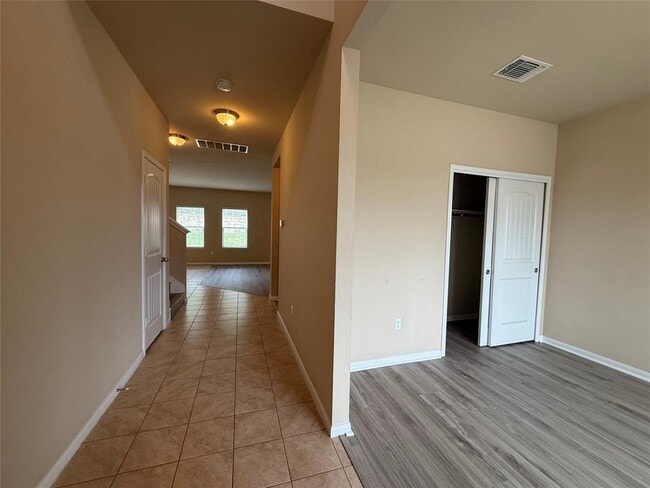 Building Photo - 503 Libani Ln