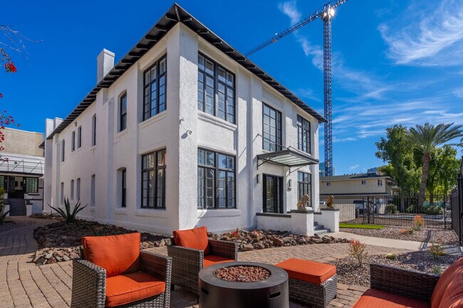 Building Photo - 839 N 2nd Ave