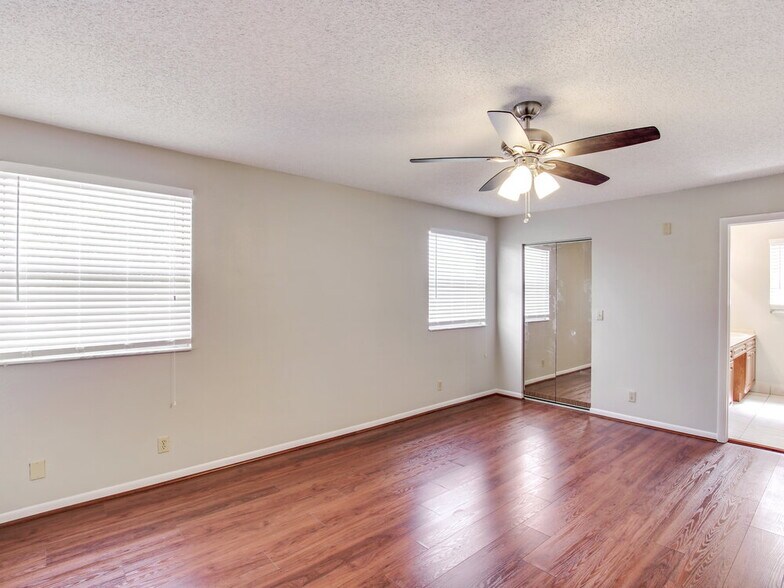 Building Photo - 3231 Ensenada Way