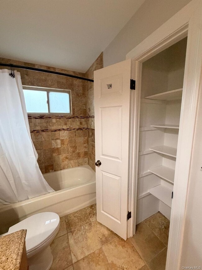 Building Photo - 740 Church St