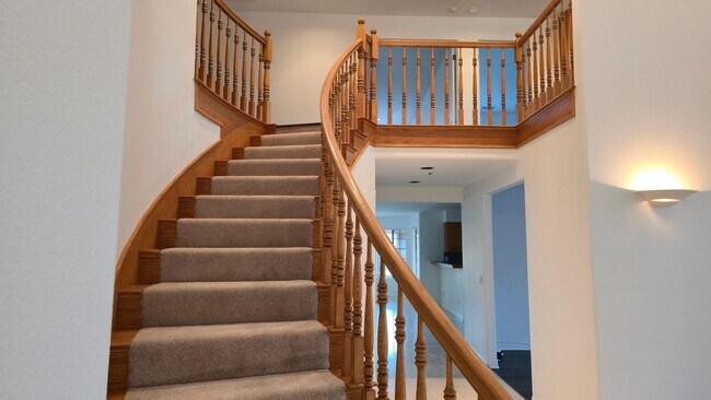 Building Photo - Bell Canyon 5-Bedroom Home with Panoramic Valley Views – Expansive Yard & Gated Community