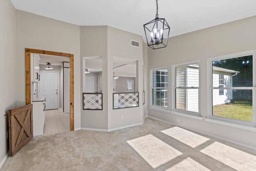 Building Photo - 3402 Andrew Dr