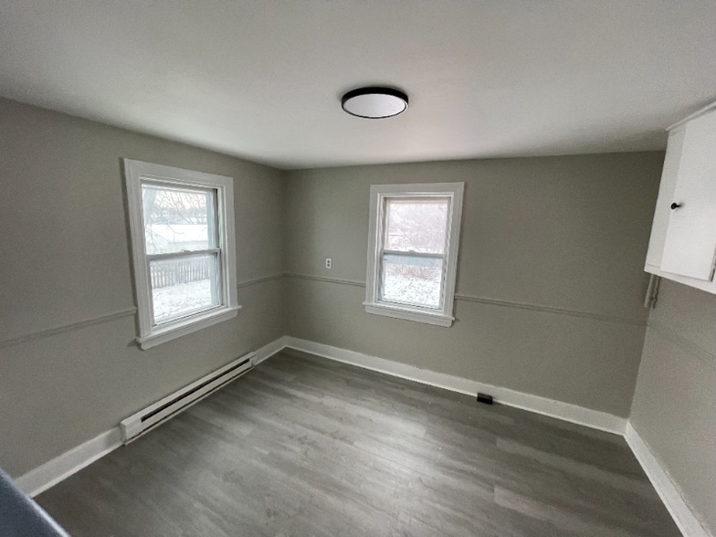 Building Photo - 1322 Brownell Ave