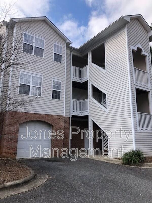 Building Photo - 1526 Union Rd