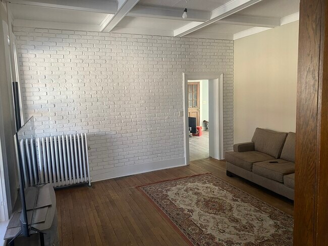 Building Photo - 204 Carroll St