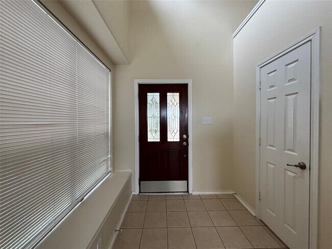 Building Photo - 2710 Maybrook Hollow Ln