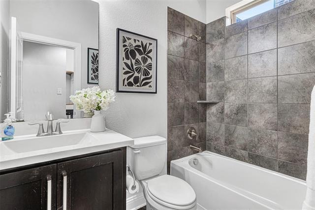 Building Photo - 3613 Gloucester Rd