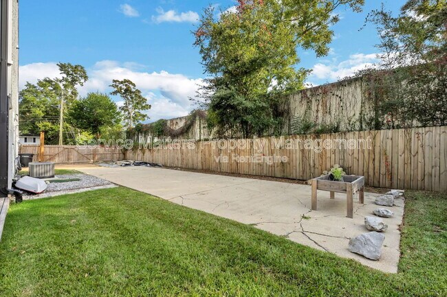 Building Photo - 7575 Tippin Ave