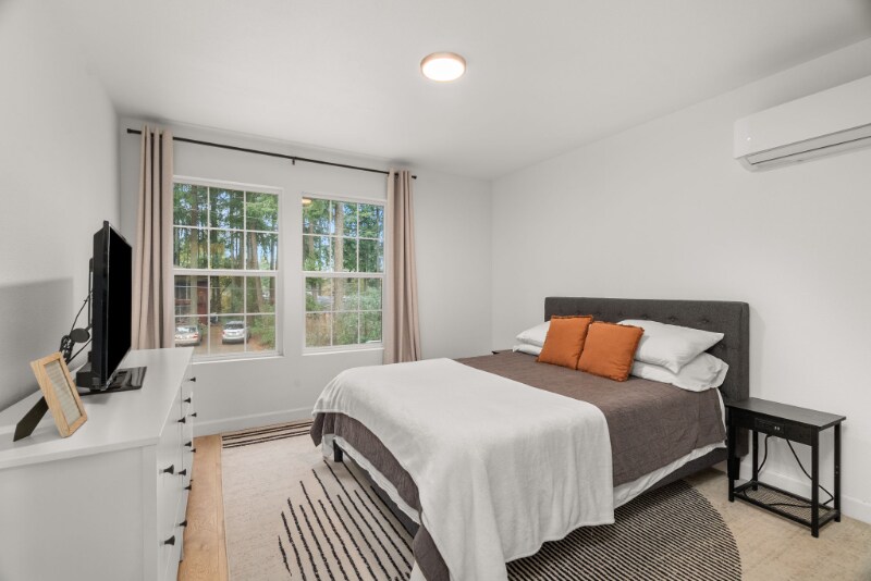 Building Photo - 7105 20th Ave SE