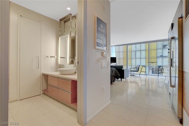 Building Photo - 3726 S Las Vegas Blvd