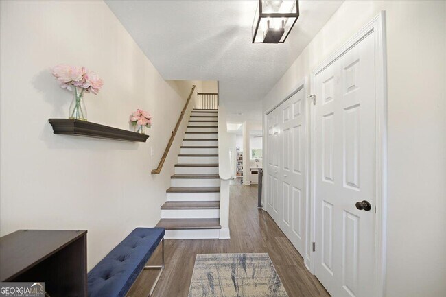 Building Photo - 220 Yuba Walk
