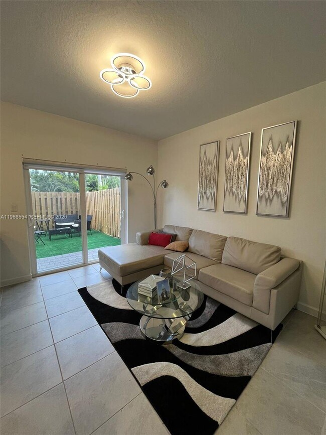 Building Photo - 17982 SW 359 Ter