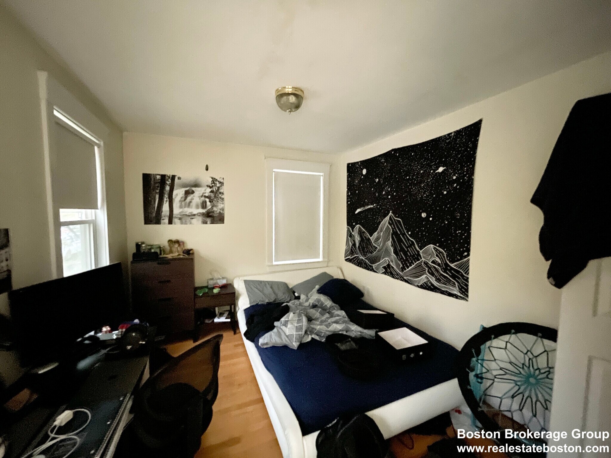 Building Photo - 27 Iroquois St