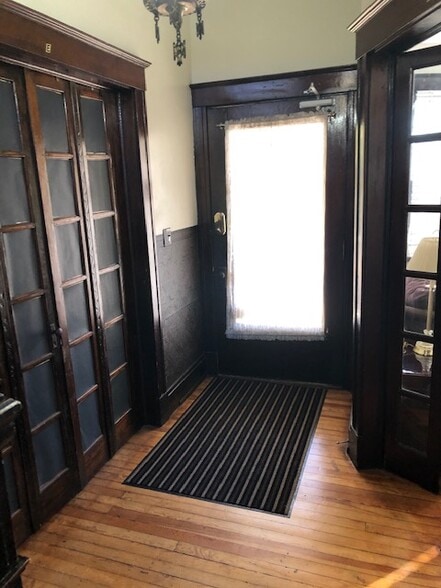 Entrance to House - 526 Riddle Rd