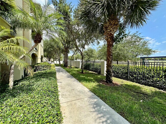 Building Photo - 10870 NW 88th Terrace