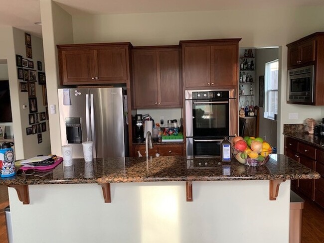 Building Photo - Stunning Five Bedroom Newer Napa Home