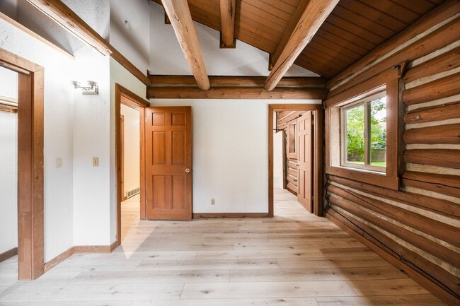 Building Photo - Updated Log Cabin in Park City — Modern Co...