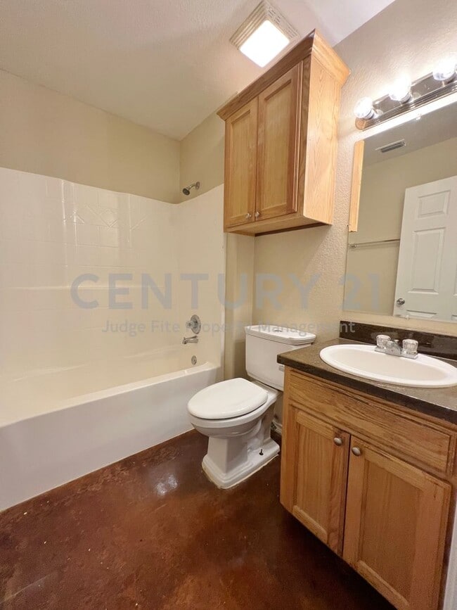 Building Photo - 120 Sunburst Ct
