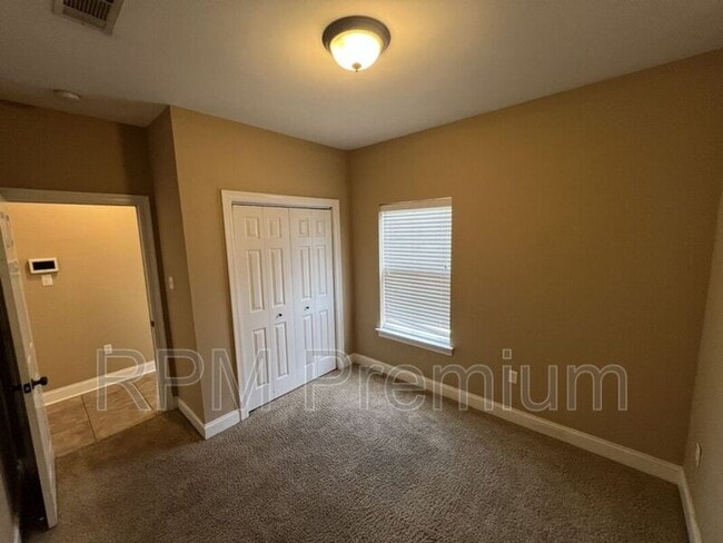 Building Photo - 767 Summer Breeze Dr