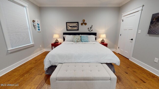 Building Photo - 612 Allendale Ave