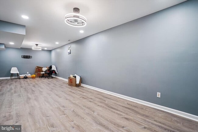 Building Photo - 6219 Forest Grove Dr