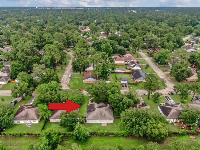 Building Photo - 22727 Bridgewater Dr