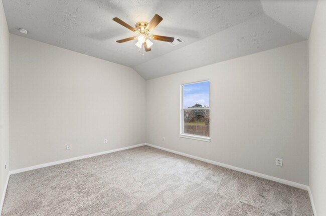 Building Photo - 16927 Terrace Park Dr