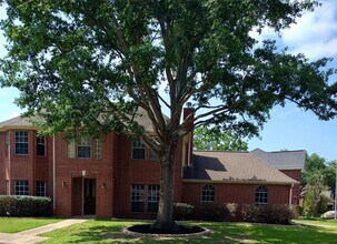 Building Photo - 7211 N Hearthstone Green Dr