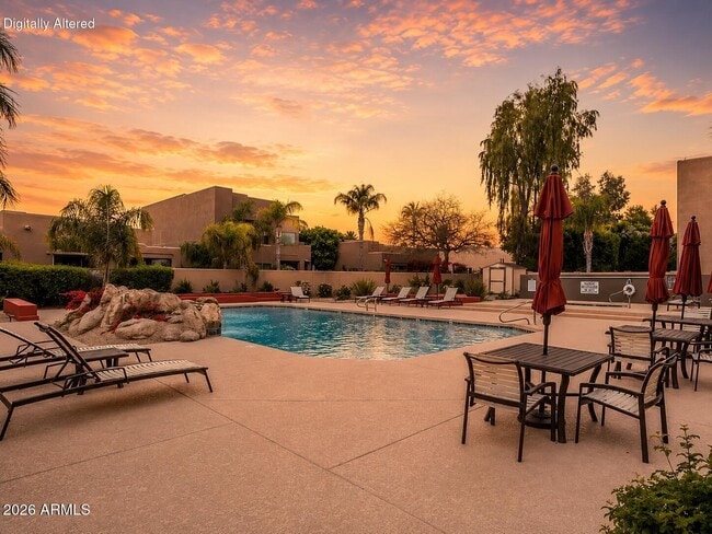Building Photo - 8331 E Cactus Wren Rd