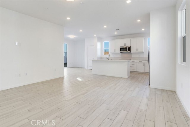 Building Photo - 10858 Pala Bells St