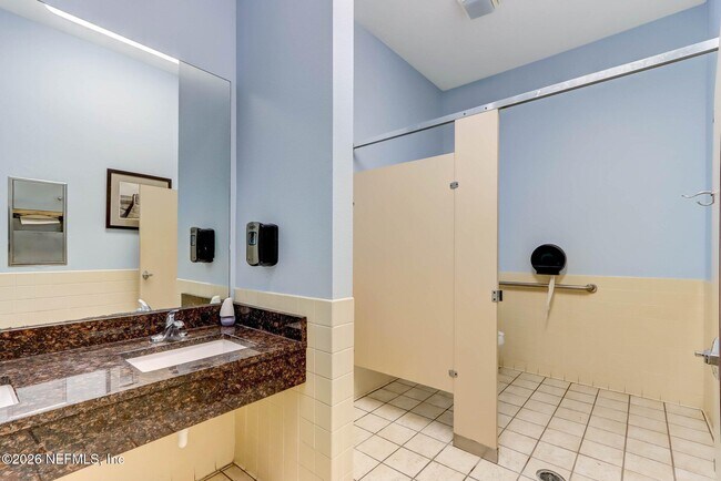 Building Photo - 130 Veracruz Dr