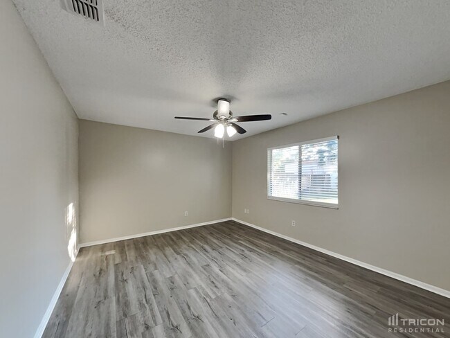 Building Photo - 12765 Ohio Woods Ln