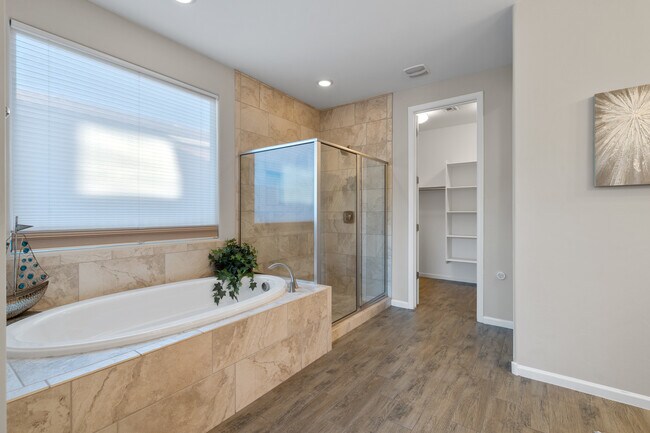 Building Photo - 14224 N Silverleaf Ln