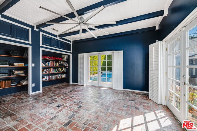 Building Photo - 1308 N Ogden Dr