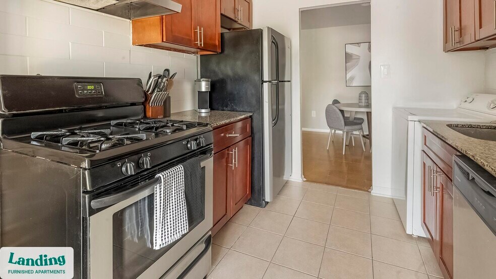 Building Photo - 6220 Springhill Dr