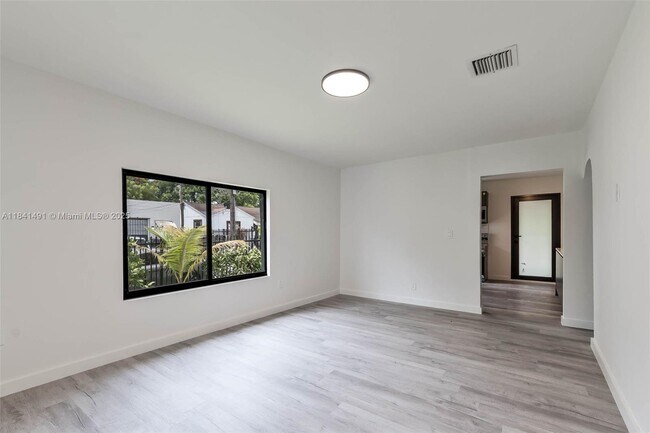 Building Photo - 25 NW 78th St