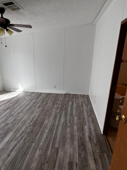 Building Photo - 6859 NE 1st Pl