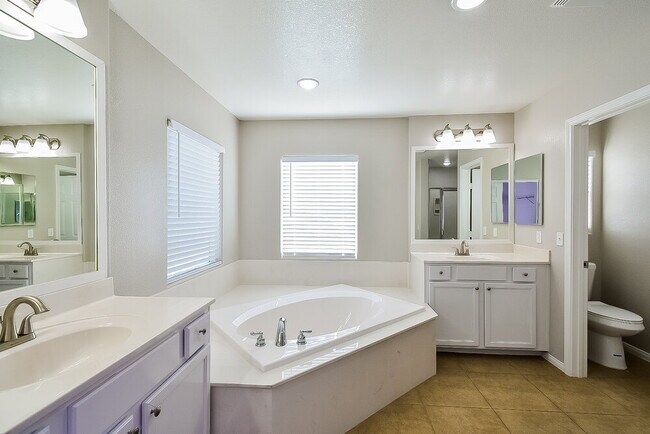 Building Photo - 8024 Carr Valley St