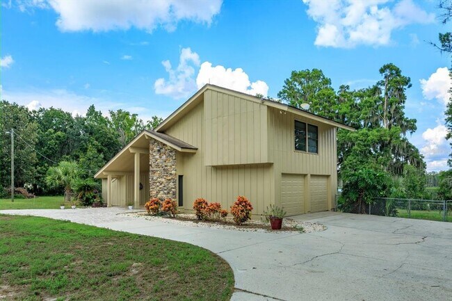 Building Photo - 8728 FL-33