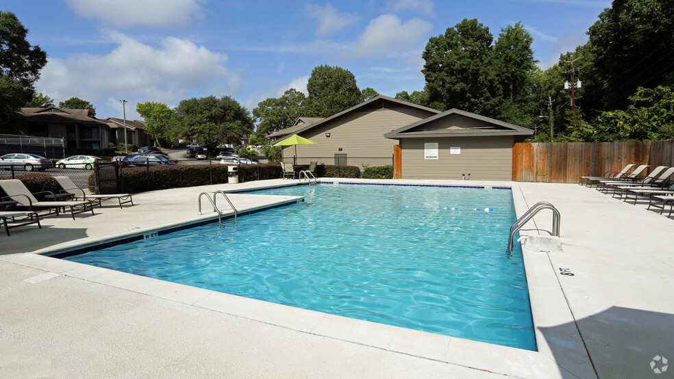 Elevation Hoover - 2250 Little Valley Rd Hoover AL 35216 | Apartment Finder