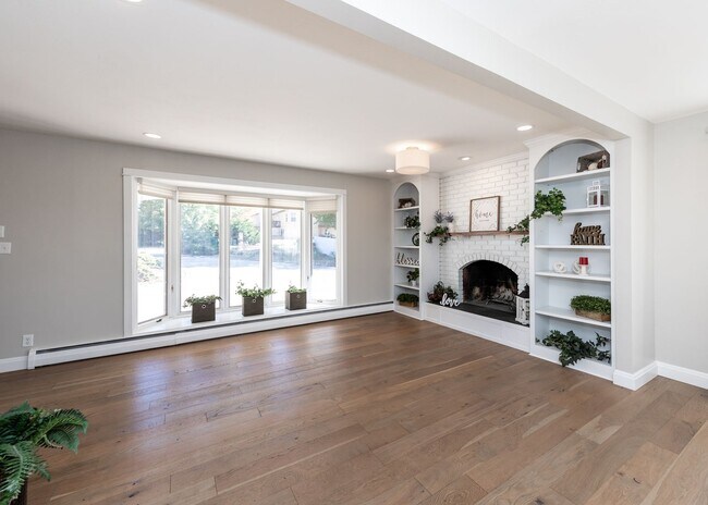 Building Photo - Cozy Home Centrally located Colorado Sprin...
