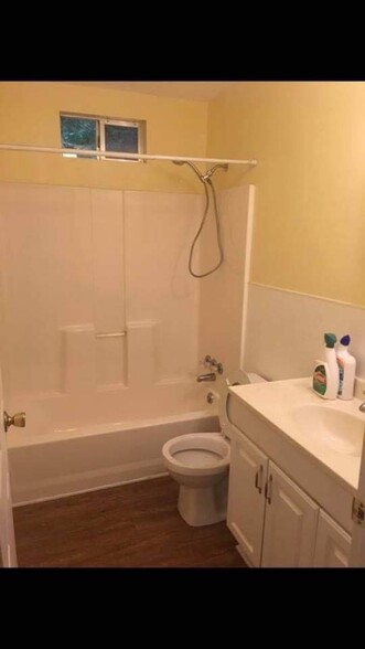 Bathroom - 416 Rs County Rd 3333
