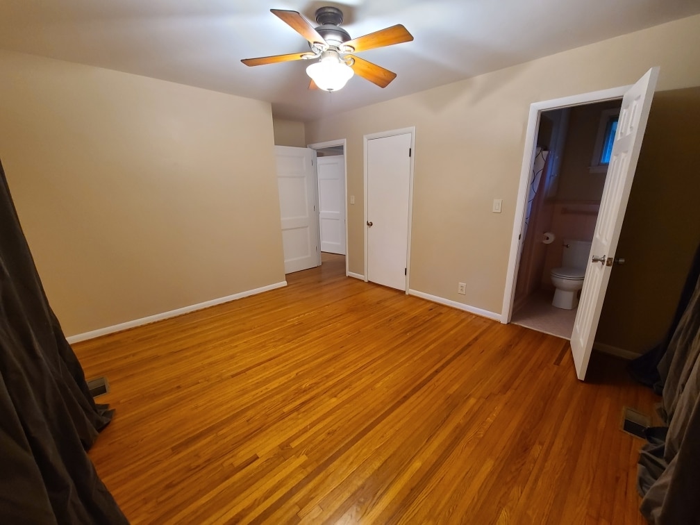 Building Photo - 927 Downey Dr